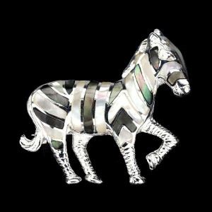 Broszka srebrna naturalna masa perłowa zebra 925