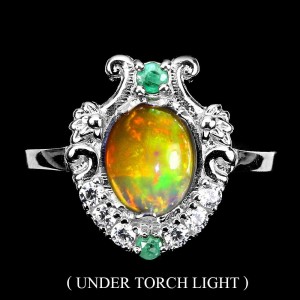 Pierścionek naturalny opal ognisty szmaragdy r 19