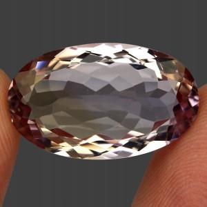 Kamień naturalny ametryn 14.56ct IF dwukolorowy