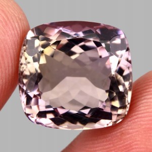 Kamień naturalny ametryn 17.46ct VVS dwukolorowy