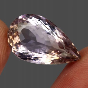 Kamień naturalny ametryn 17.65ct IF dwukolorowy