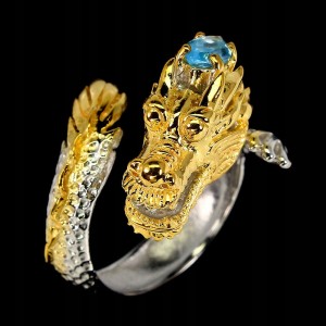 Pierścionek naturalny topaz swiss blue smok r 18